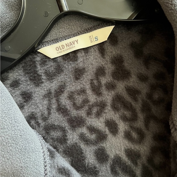 Old Navy Full Zip Fleece Jacket EUC - Picture 3 of 10